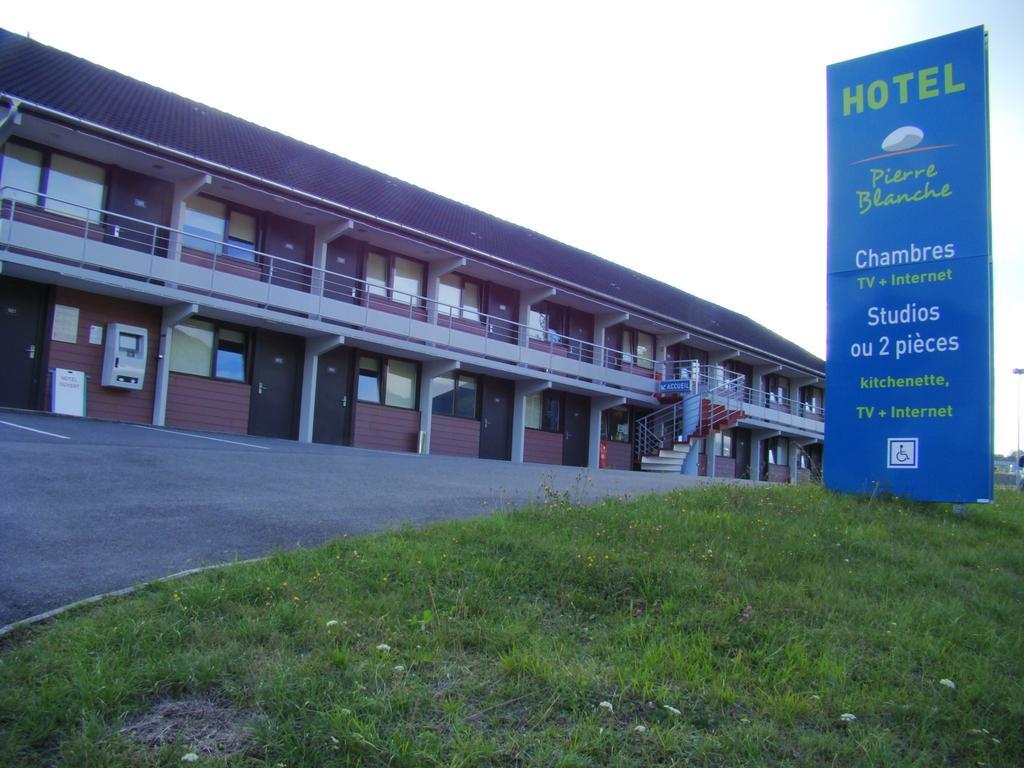 Hôtel Pierre Blanche Chatillon-en-Michaille Exterior foto